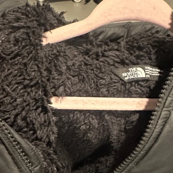 The North Face Black Hooded Fleece Winter Puffer Jacket Size 2T - Picture 6 of 6